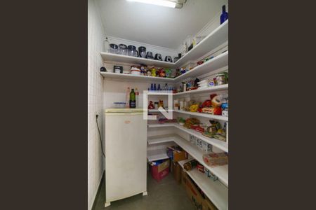 Apartamento para alugar com 320m², 3 quartos e 5 vagas Apartamento para alugar com 320m², 3 quartos e 5 vagasDespensa