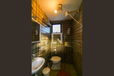 Apartamento para alugar com 320m², 3 quartos e 5 vagas Apartamento para alugar com 320m², 3 quartos e 5 vagasBanheiro de Serviço