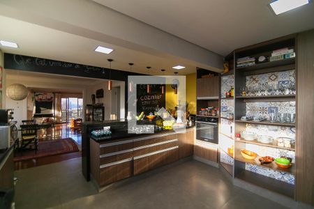 Apartamento para alugar com 320m², 3 quartos e 5 vagas Apartamento para alugar com 320m², 3 quartos e 5 vagasCozinha