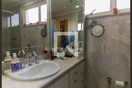 Apartamento para alugar com 320m², 3 quartos e 5 vagas Apartamento para alugar com 320m², 3 quartos e 5 vagasBanheiro da Suíte 3