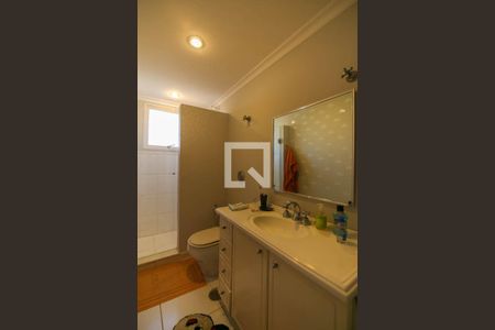 Apartamento para alugar com 320m², 3 quartos e 5 vagas Apartamento para alugar com 320m², 3 quartos e 5 vagasBanheiro da Suíte 1