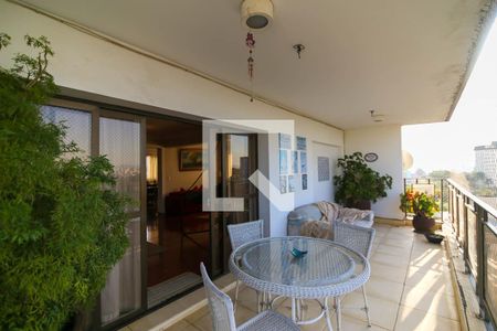 Apartamento para alugar com 320m², 3 quartos e 5 vagas Apartamento para alugar com 320m², 3 quartos e 5 vagasVaranda da Sala