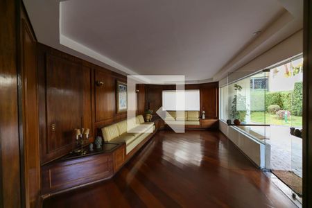 Apartamento para alugar com 320m², 3 quartos e 5 vagas Apartamento para alugar com 320m², 3 quartos e 5 vagasÁrea comum