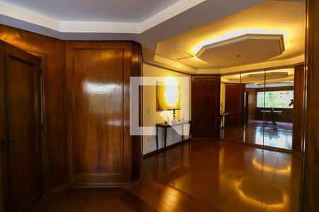 Apartamento para alugar com 320m², 3 quartos e 5 vagas Apartamento para alugar com 320m², 3 quartos e 5 vagasÁrea comum