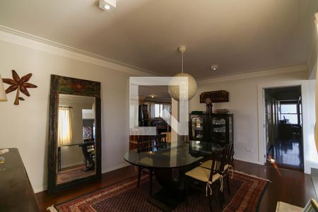 Apartamento para alugar com 320m², 3 quartos e 5 vagas Apartamento para alugar com 320m², 3 quartos e 5 vagasSala de Jantar