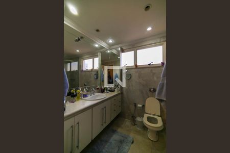 Apartamento para alugar com 320m², 3 quartos e 5 vagas Apartamento para alugar com 320m², 3 quartos e 5 vagasBanheiro da Suíte 3