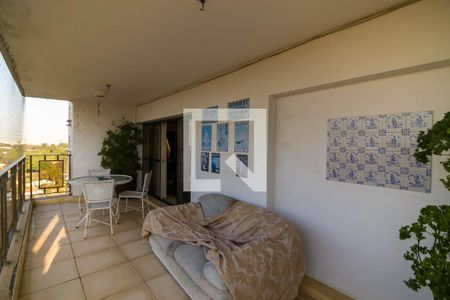 Apartamento para alugar com 320m², 3 quartos e 5 vagas Apartamento para alugar com 320m², 3 quartos e 5 vagasVaranda da Sala