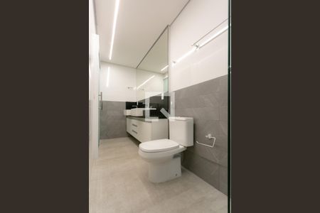 Banheiro de apartamento para alugar com 1 quarto, 106m² em Funcionários, Belo Horizonte