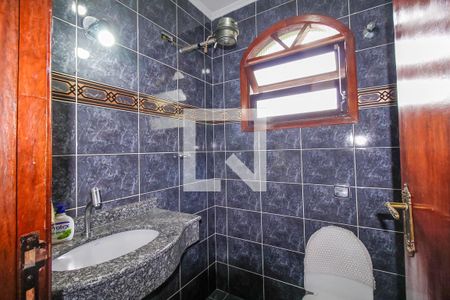 Casa à venda com 432m², 4 quartos e 8 vagas Casa à venda com 432m², 4 quartos e 8 vagasBanheiro