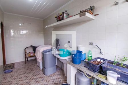 Casa à venda com 432m², 4 quartos e 8 vagas Casa à venda com 432m², 4 quartos e 8 vagasÁrea de Serviço