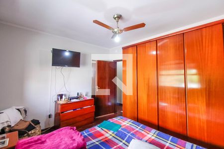 Casa à venda com 432m², 4 quartos e 8 vagas Casa à venda com 432m², 4 quartos e 8 vagasSuíte 1