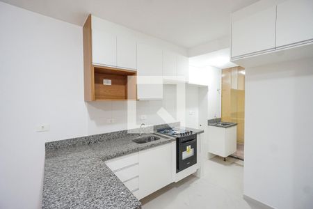 Cozinha de apartamento para alugar com 1 quarto, 34m² em Vila Granada, São Paulo