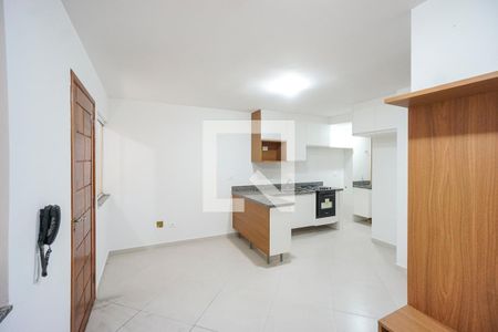 Sala e cozinha de apartamento para alugar com 1 quarto, 34m² em Vila Granada, São Paulo