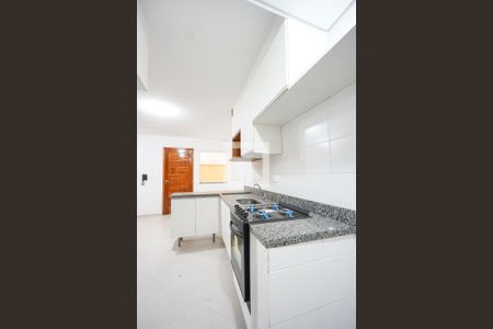 Cozinha de apartamento para alugar com 1 quarto, 34m² em Vila Granada, São Paulo