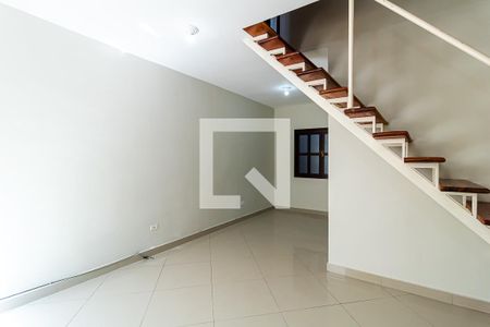 Sala de casa de condomínio para alugar com 2 quartos, 67m² em Jardim Dayse, Ferraz de Vasconcelos