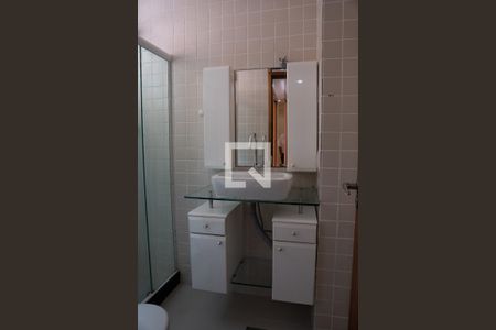Banheiro de apartamento para alugar com 2 quartos, 65m² em Centro, Rio de Janeiro
