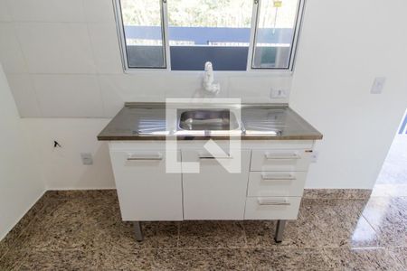 Detalhe cozinha de casa para alugar com 1 quarto, 28m² em Vila do Conde, Barueri