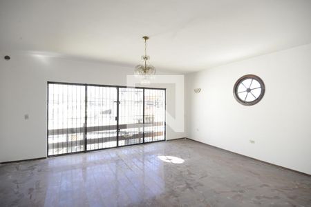Sala de casa para alugar com 3 quartos, 300m² em Vila São José, São Paulo