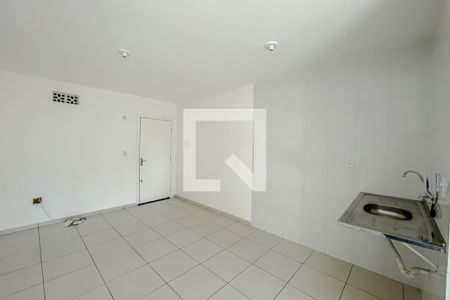 Sala e Cozinha de kitnet/studio para alugar com 1 quarto, 28m² em Água Rasa, São Paulo