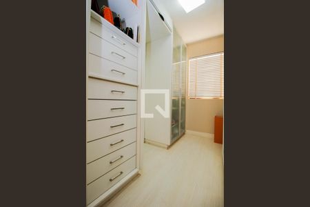 Apartamento para alugar com 98m², 2 quartos e 1 vaga Apartamento para alugar com 98m², 2 quartos e 1 vagaCloset da Suíte
