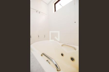 Apartamento para alugar com 98m², 2 quartos e 1 vaga Apartamento para alugar com 98m², 2 quartos e 1 vagaBanheiro da Suíte
