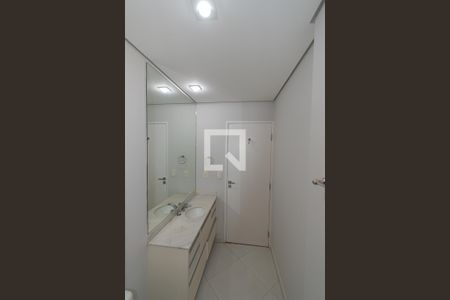 Banheio Suite 1 de apartamento à venda com 3 quartos, 138m² em Vila Rossi E Borchi, Campinas