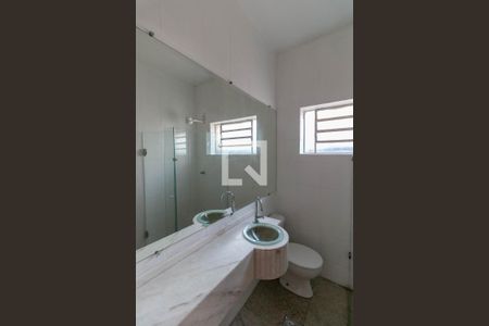 Banheiro Social 2  de casa à venda com 4 quartos, 178m² em Prado, Belo Horizonte