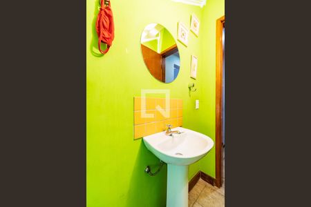 Casa à venda com 400m², 5 quartos e 2 vagas Casa à venda com 400m², 5 quartos e 2 vagasLavabo