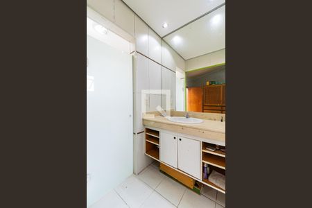 Casa à venda com 400m², 5 quartos e 2 vagas Casa à venda com 400m², 5 quartos e 2 vagasBanheiro da Suíte de Serviço