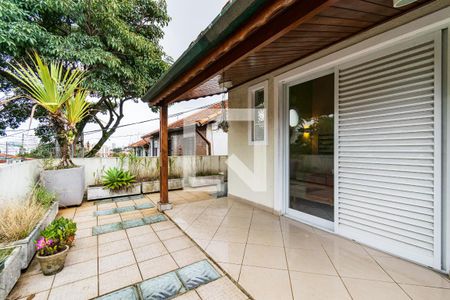 Casa à venda com 400m², 5 quartos e 2 vagas Casa à venda com 400m², 5 quartos e 2 vagasVaranda do Quarto 2