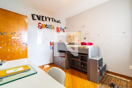 Casa à venda com 400m², 5 quartos e 2 vagas Casa à venda com 400m², 5 quartos e 2 vagasQuarto 4