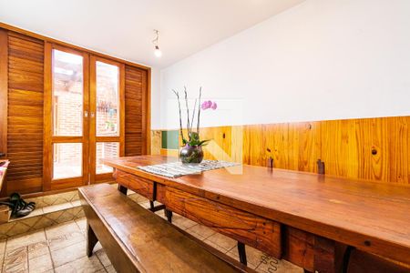 Casa à venda com 400m², 5 quartos e 2 vagas Casa à venda com 400m², 5 quartos e 2 vagasSala de Jantar