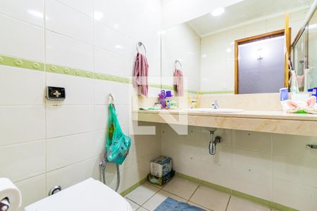 Casa à venda com 400m², 5 quartos e 2 vagas Casa à venda com 400m², 5 quartos e 2 vagasBanheiro Social