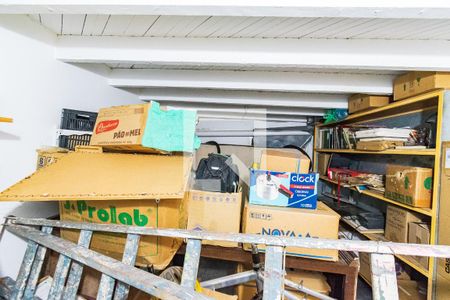 Casa à venda com 400m², 5 quartos e 2 vagas Casa à venda com 400m², 5 quartos e 2 vagasDepósito