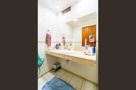 Casa à venda com 400m², 5 quartos e 2 vagas Casa à venda com 400m², 5 quartos e 2 vagasBanheiro Social