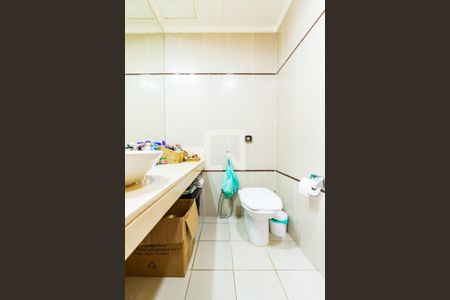 Casa à venda com 400m², 5 quartos e 2 vagas Casa à venda com 400m², 5 quartos e 2 vagasBanheiro da Suíte