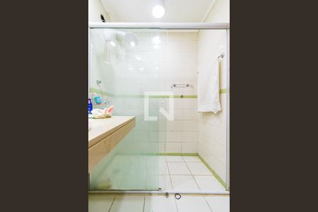 Casa à venda com 400m², 5 quartos e 2 vagas Casa à venda com 400m², 5 quartos e 2 vagasBanheiro Social