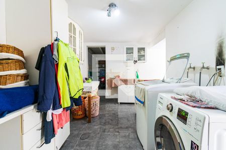 Casa à venda com 400m², 5 quartos e 2 vagas Casa à venda com 400m², 5 quartos e 2 vagasLavanderia