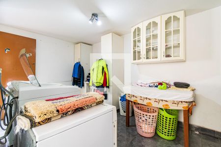 Casa à venda com 400m², 5 quartos e 2 vagas Casa à venda com 400m², 5 quartos e 2 vagasLavanderia