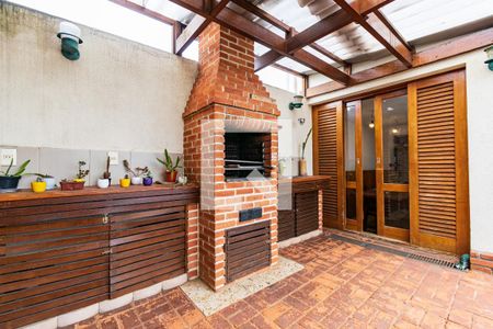 Casa à venda com 400m², 5 quartos e 2 vagas Casa à venda com 400m², 5 quartos e 2 vagasChurrasqueira