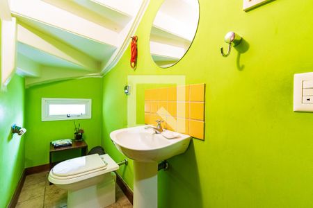 Casa à venda com 400m², 5 quartos e 2 vagas Casa à venda com 400m², 5 quartos e 2 vagasLavabo