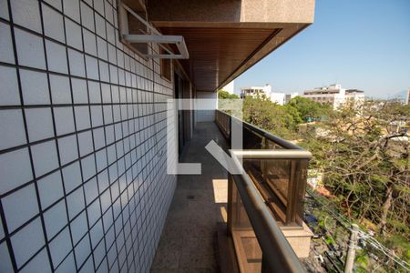 Varanda de apartamento para alugar com 4 quartos, 250m² em Jardim Vinte E Cinco de Agosto, Duque de Caxias