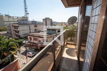 Varanda de apartamento para alugar com 4 quartos, 250m² em Jardim Vinte E Cinco de Agosto, Duque de Caxias