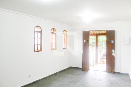 Casa para alugar com 100m², 2 quartos e 1 vagaSala