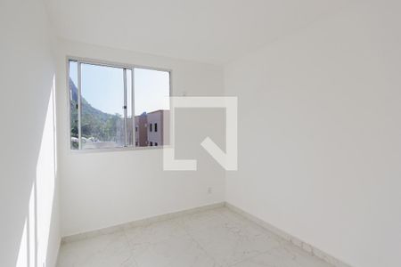 Quarto 1 de apartamento para alugar com 2 quartos, 45m² em Jacarepaguá, Rio de Janeiro