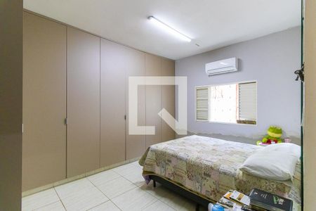 Quarto da suíte de casa à venda com 4 quartos, 170m² em Jardim Nova Europa, Campinas