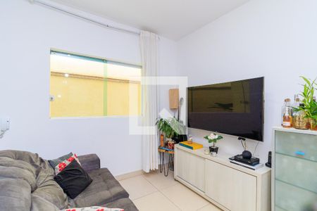 Sala de casa de condomínio para alugar com 2 quartos, 70m² em Vila Bela, São Paulo