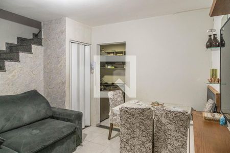 Sala de casa de condomínio à venda com 2 quartos, 65m² em Vila Franci, São Paulo