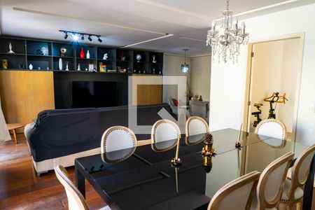 Sala de Jantar de casa à venda com 4 quartos, 243m² em Vila Campestre, São Paulo