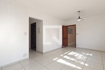 Sala de casa para alugar com 2 quartos, 140m² em Parque Renato Maia, Guarulhos